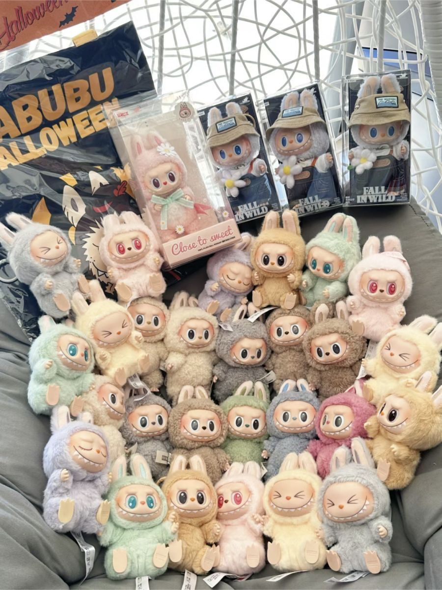 Labubu Monster Doll Pallet - Image 4