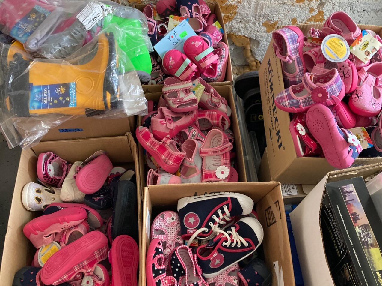 Kids shoes - Image 3